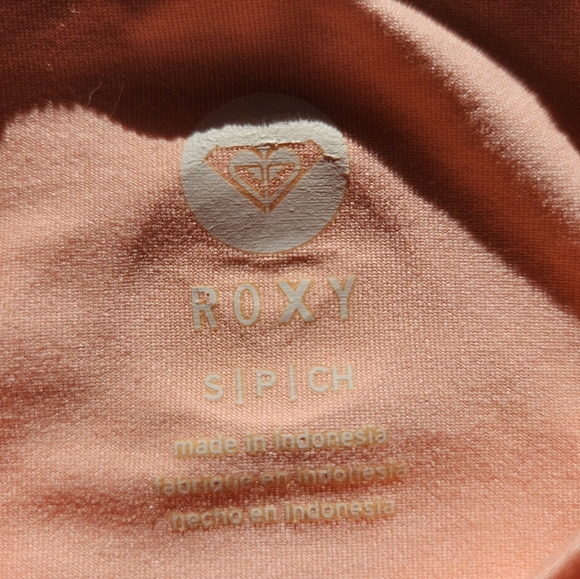 Roxy long sleeve top with see thu work out aeration and thumb holes peach pink S - Picture 8 of 16